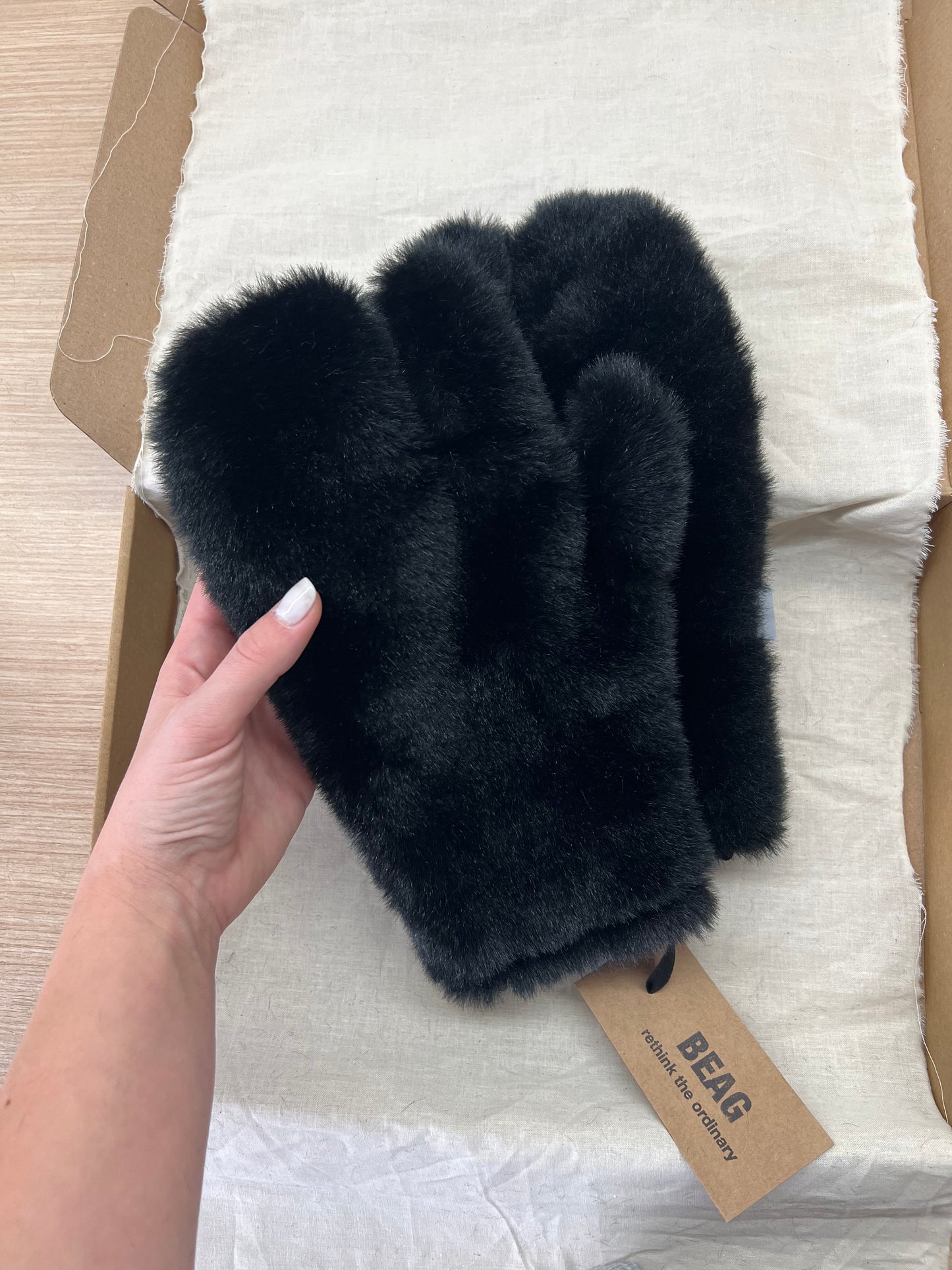 Guantes Tabi - pelo negro